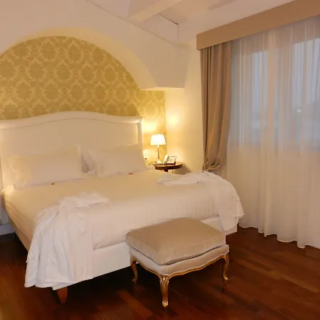 Ξενοδοχείο Hotel Villa Michelangelo 4*