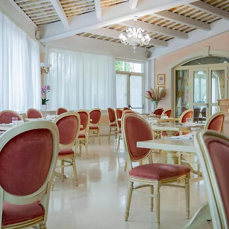 Michelangelo Hotel