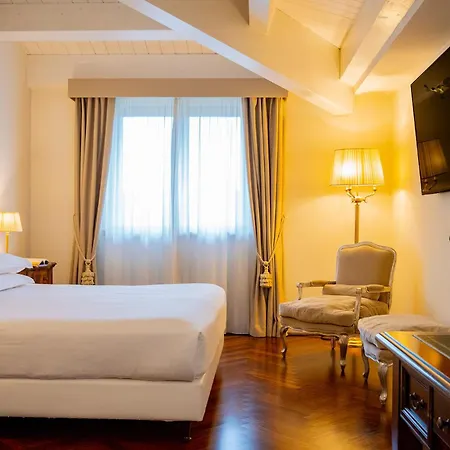 Hotel Villa Michelangelo 4*