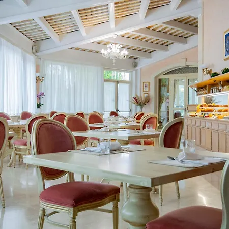 Michelangelo Hotel 4*