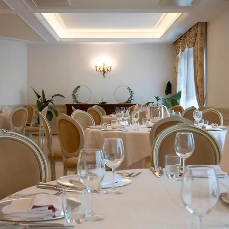 Michelangelo Hotel 4*