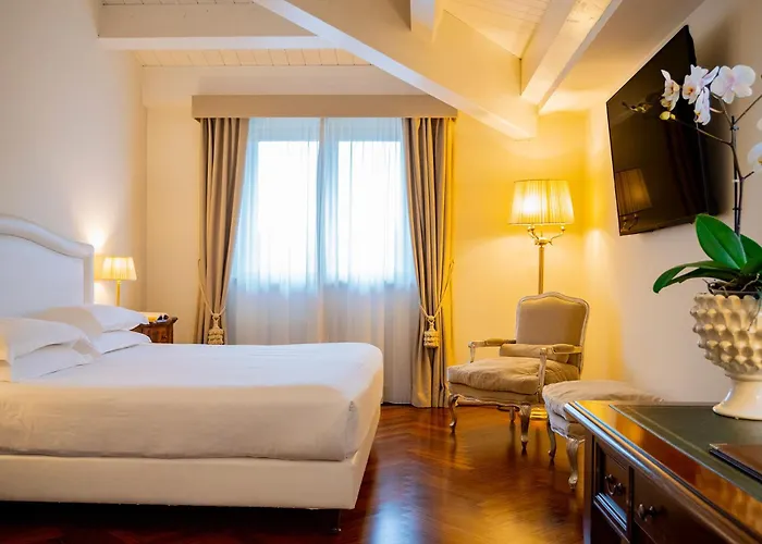 Hotel Villa Michelangelo 4*