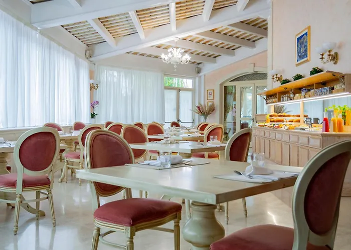 Michelangelo Hotel 4*